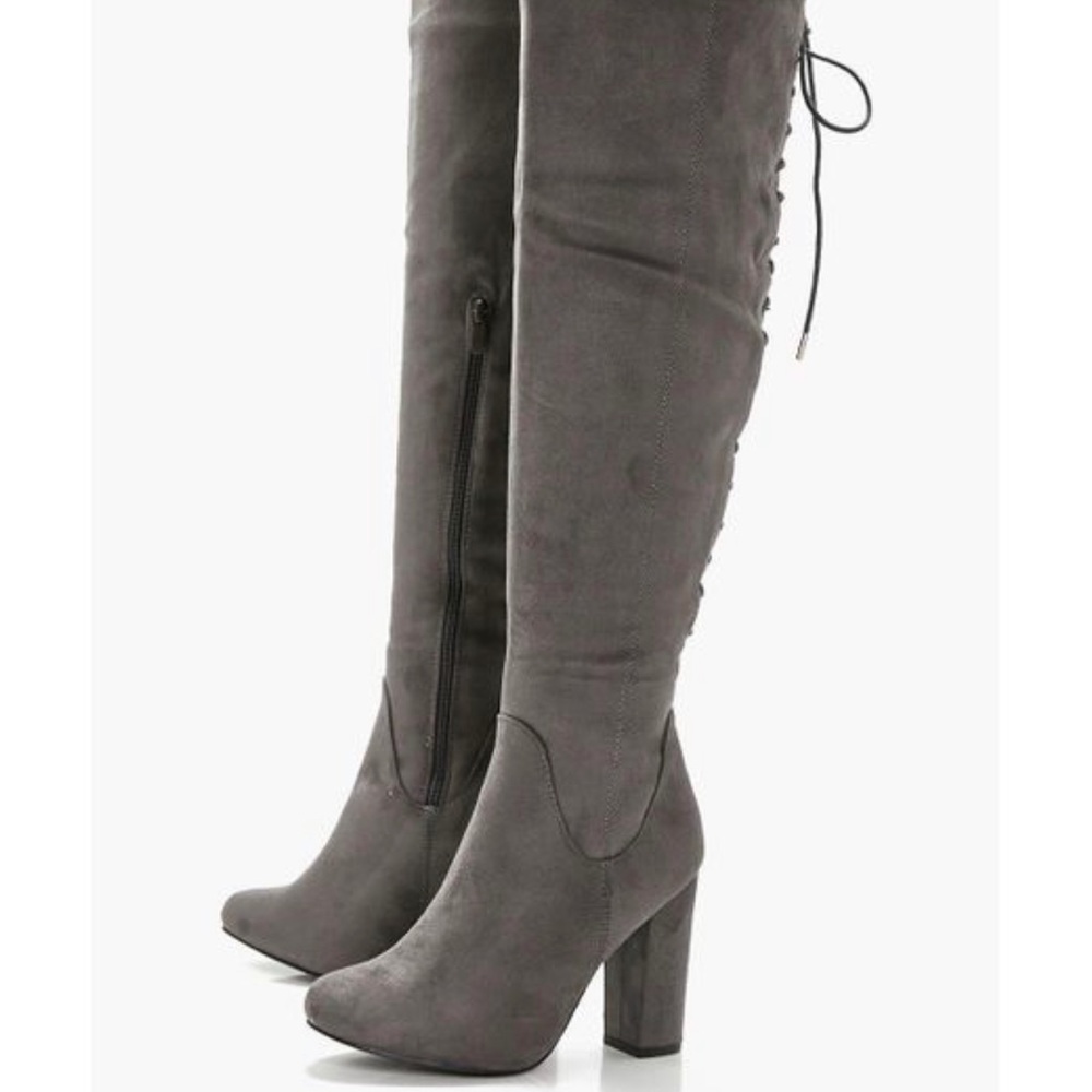 Boohoo lace-up back Over the Knee Grey boots!! Size 7US/38CA/5EU